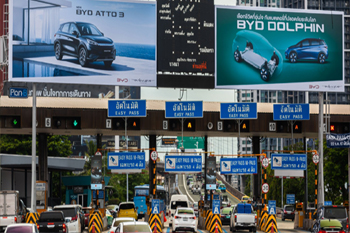  汽車燃氣缸多久清洗一次,汽車發動機缸是什么意思？